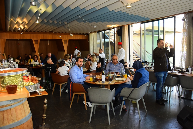 Sunday Brunch at Kempinski Summerland